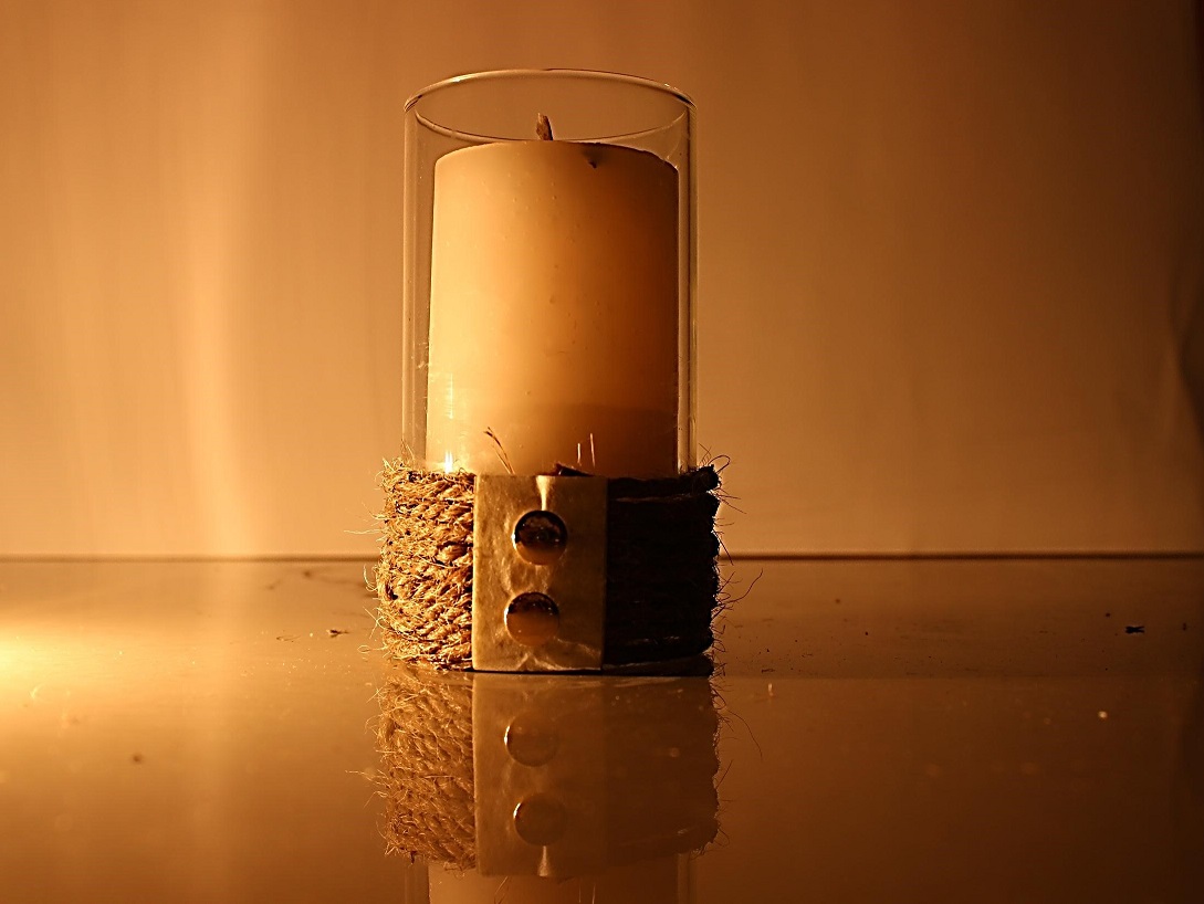 How to make a candle stand