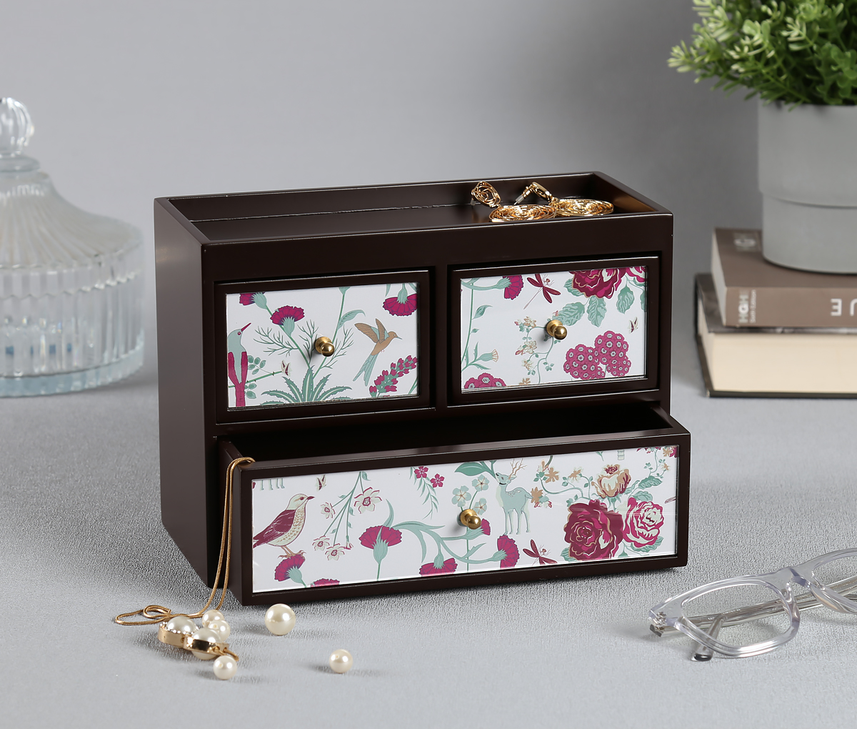 How to style chest of drawers for your home